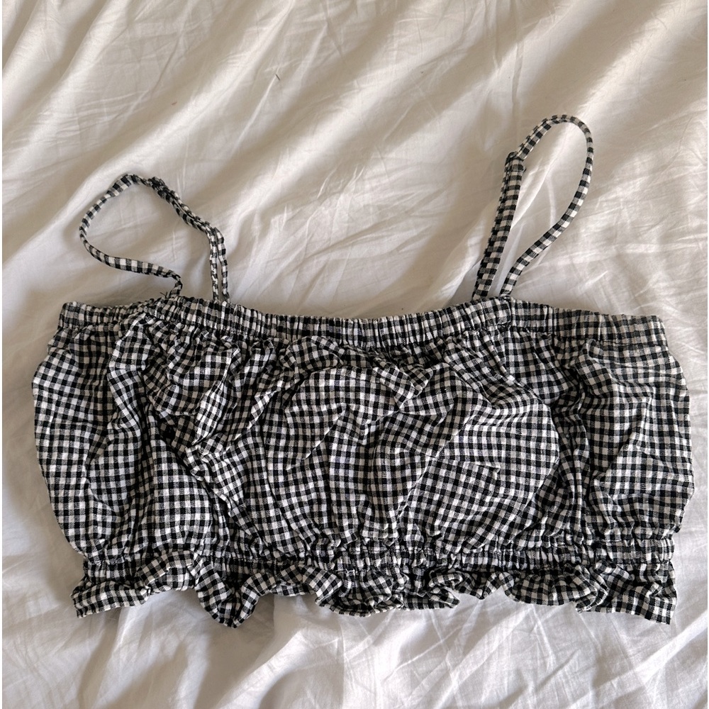 Black and white crop top